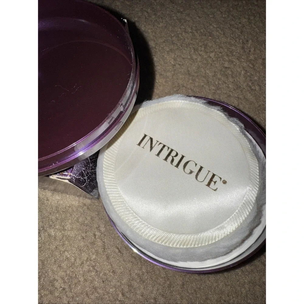 Mary Kay Intrigue Perfumed Dusting Powder 3 oz New Sealed